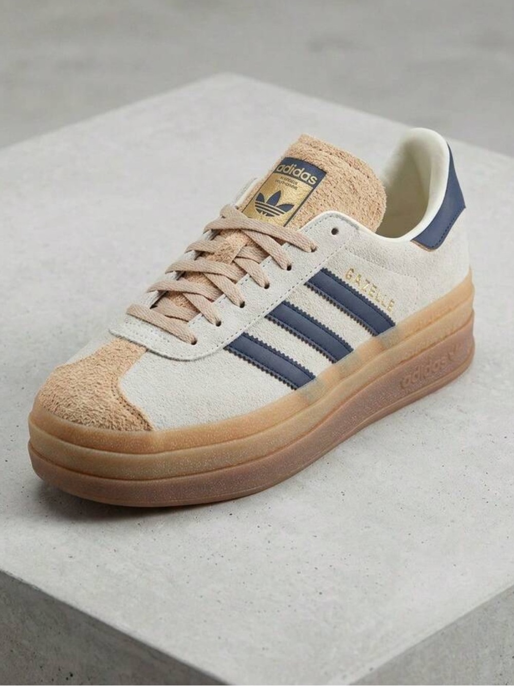 adidas Men’s Suede Low-Top Sneakers in Beige and Navy without box